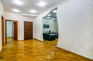 Апартаменты Luxary Apartment Molocan Garden Баку Апартаменты с 3 спальнями-25